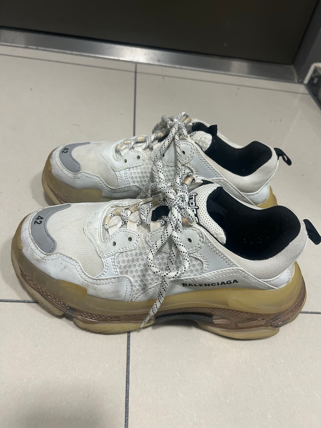 발렌시아가 트리플s 클리어솔 화이트 그레이 상품이미지1