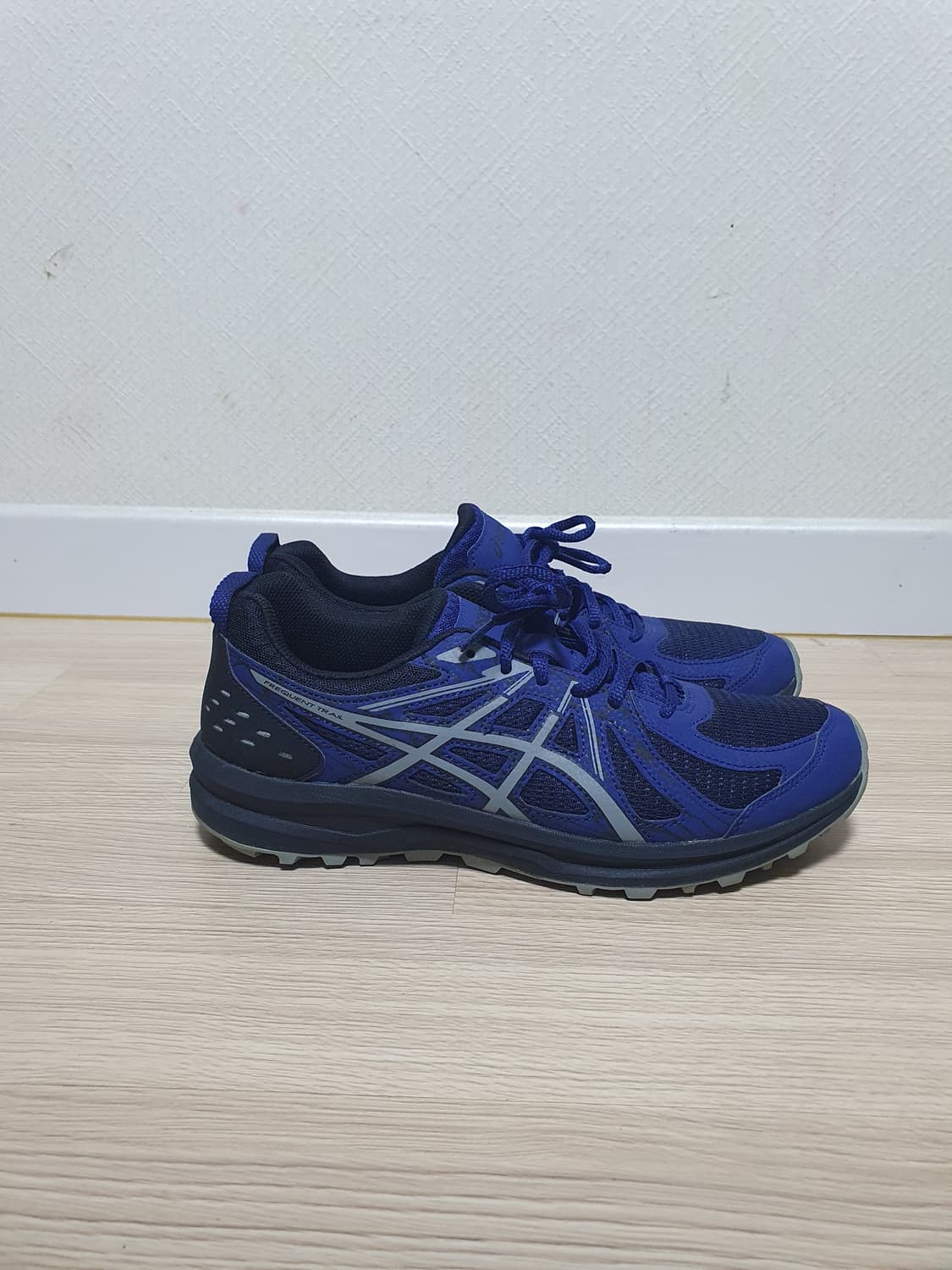 아식스 프리퀀트 트레일 러닝화 275 상품이미지1