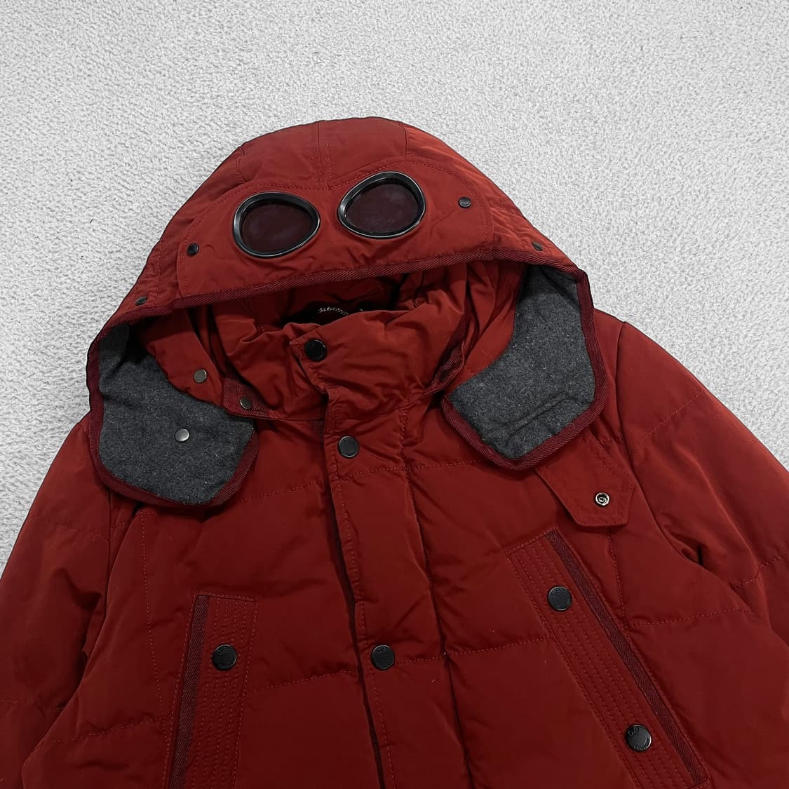 C.P 컴퍼니 고글 다운 패딩 상품이미지2