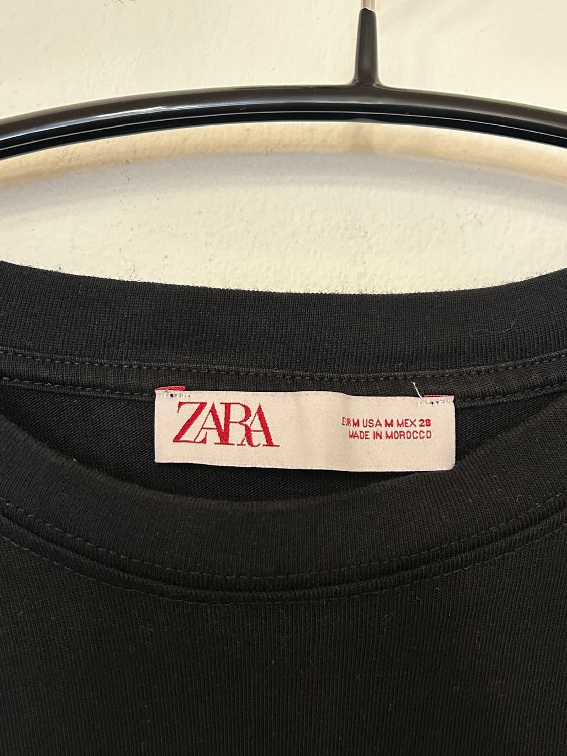 ZARA 자라 블랙 기본 반팔티 M 상품이미지3