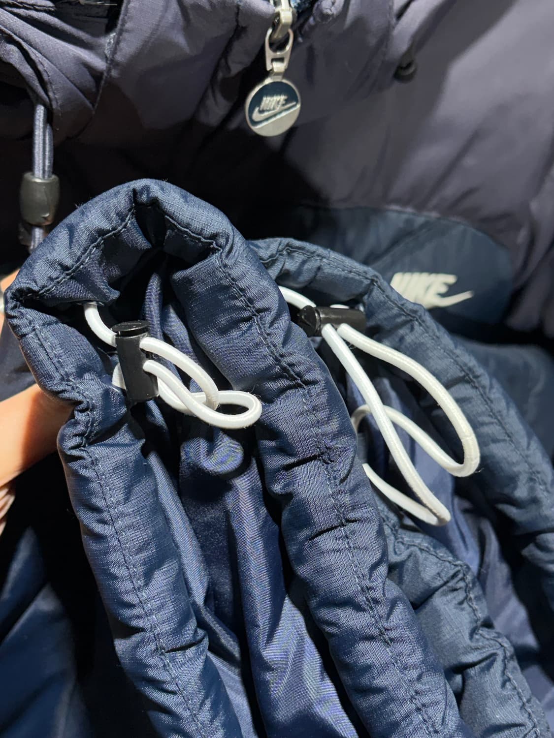 M 나이키 스펠링 스우시 다크네이비 후디 패딩 상품이미지5