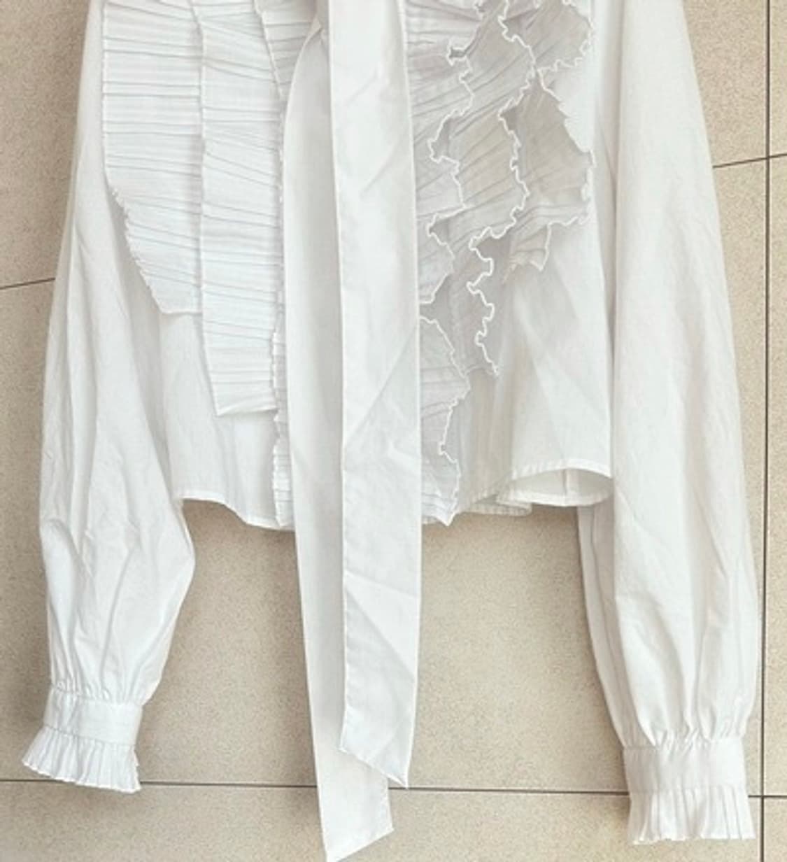 새) 자라 크롭 프릴 블라우스  상품이미지5
