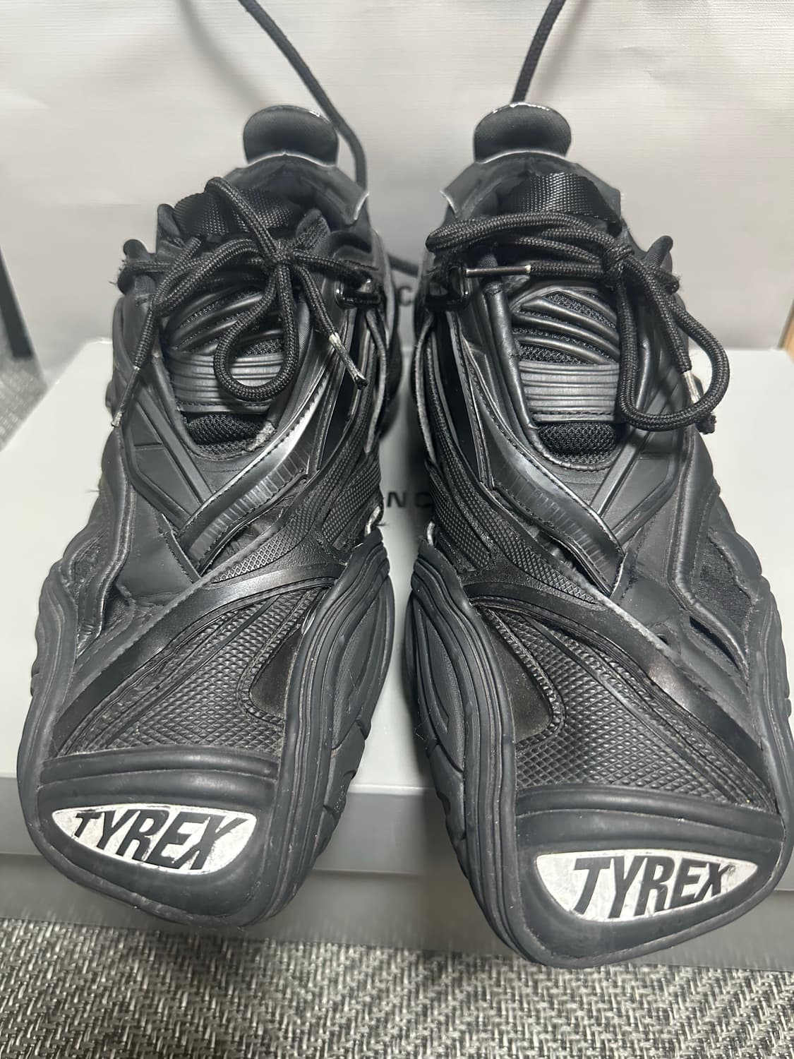 발렌시아가 타이렉스 블랙 43 상품이미지3