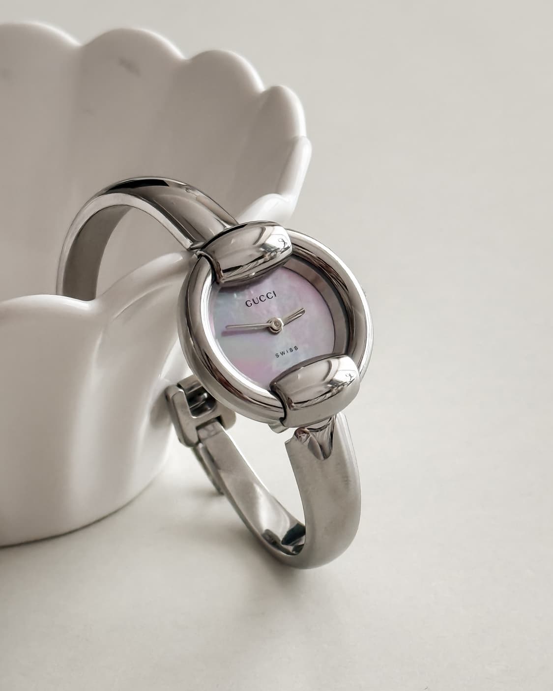 구찌 핑크 쉘 뱅글 시계 상품이미지2