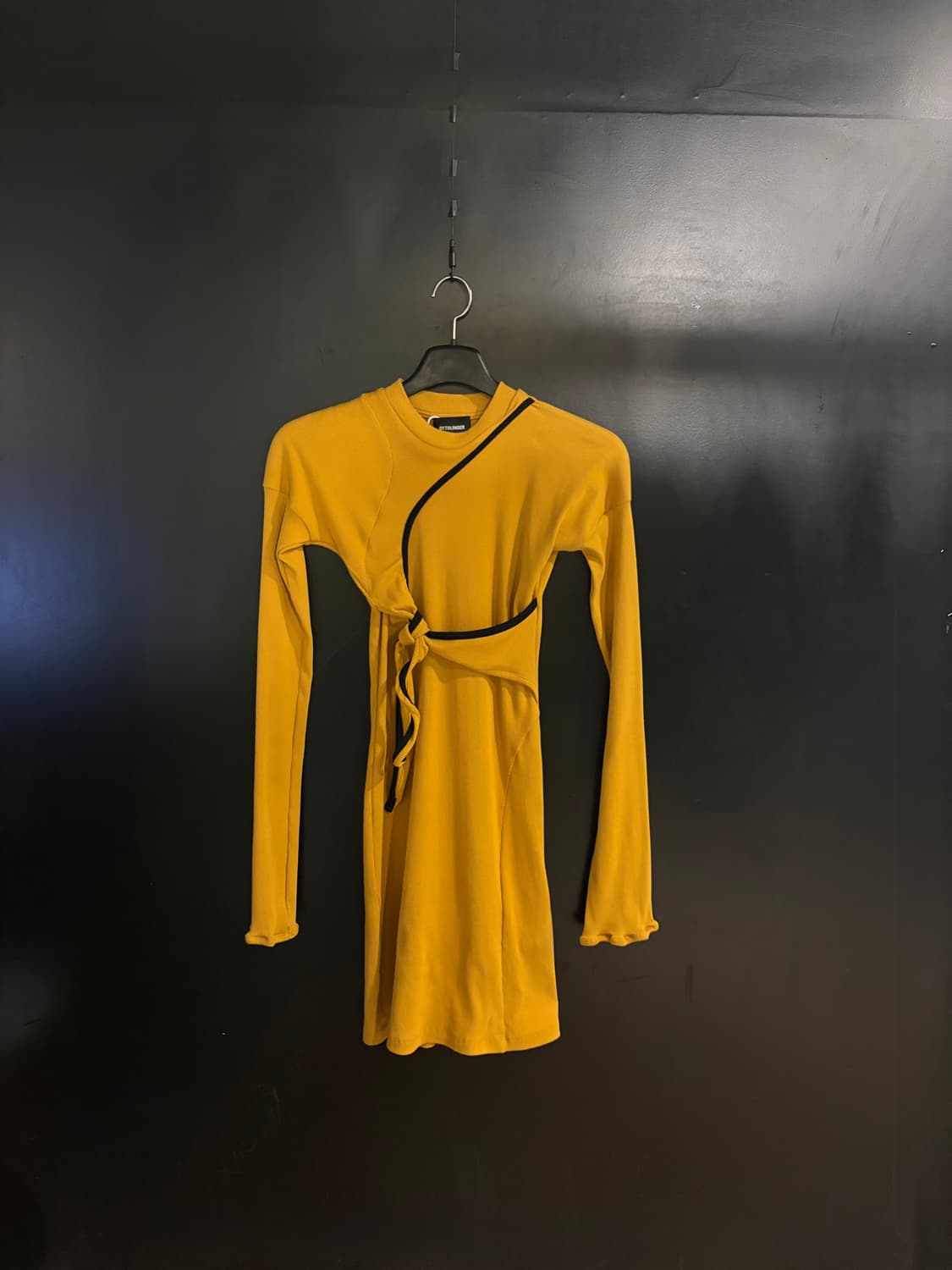 오토링거 립 롱슬리브 미니 드레스 허니브라운  상품이미지1