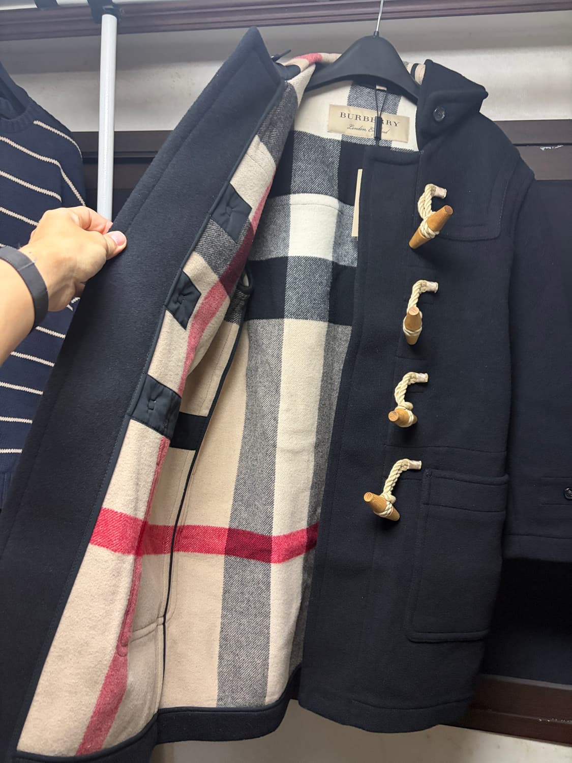 버버리 그리니치 여성 더플 코트 블랙 새제품 상품이미지4