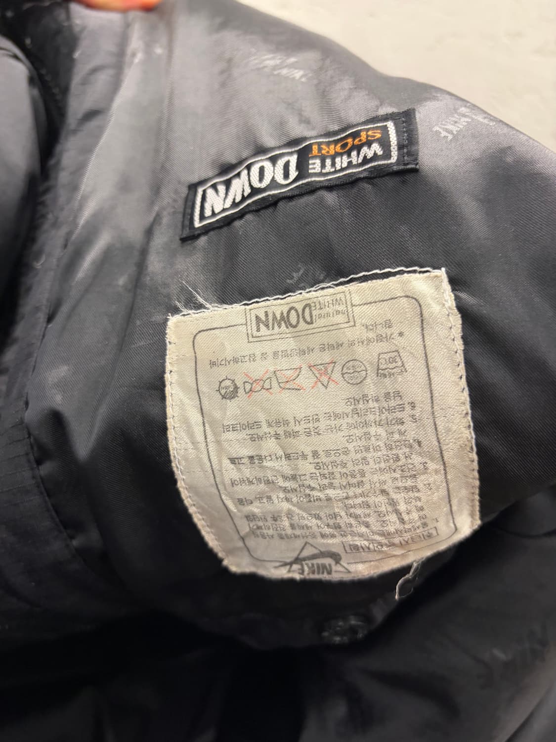 나이키(Nike)의 ACG 90's 올드스쿨 덕다운 패딩 베스트 상품이미지5