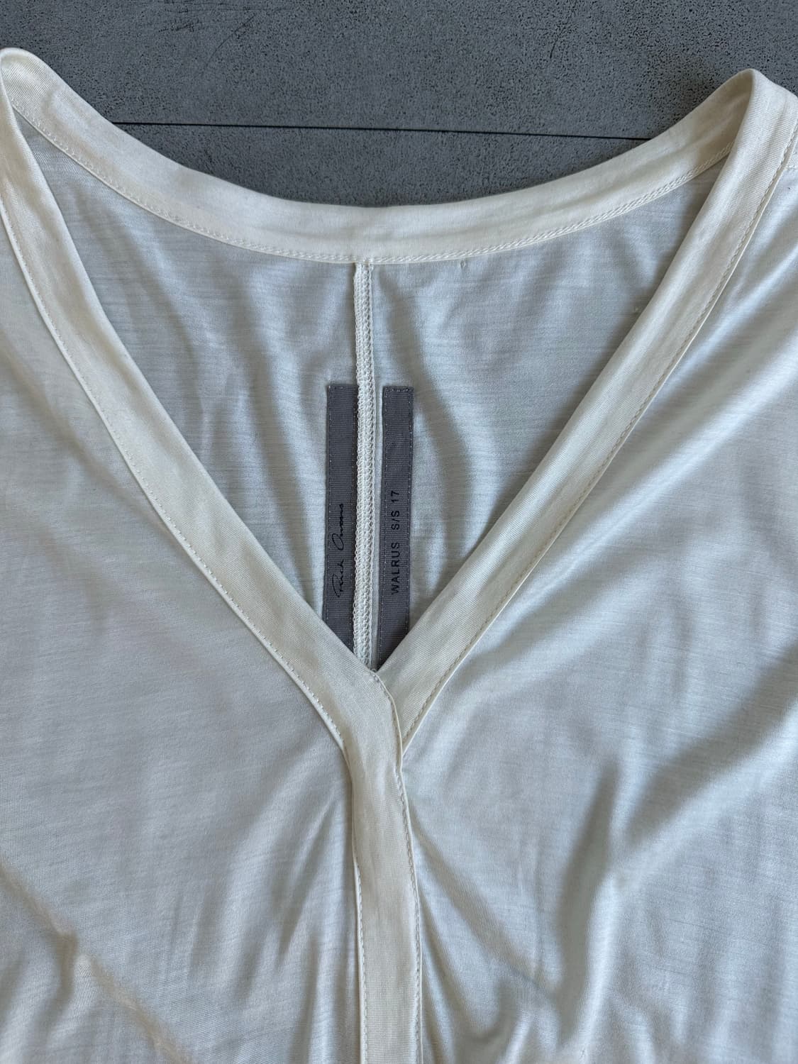 릭오웬스 2017 실크 오버핏 슬리브리스 밀크 상품이미지3