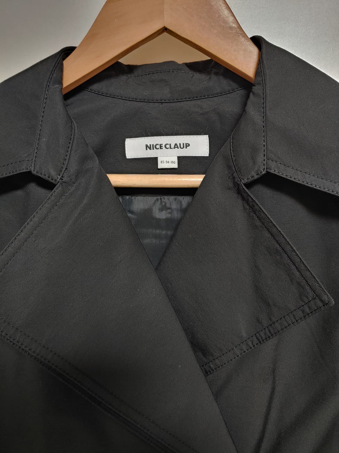 나이스클랍 399000원 블랙 숏 트렌치코트 상품이미지8