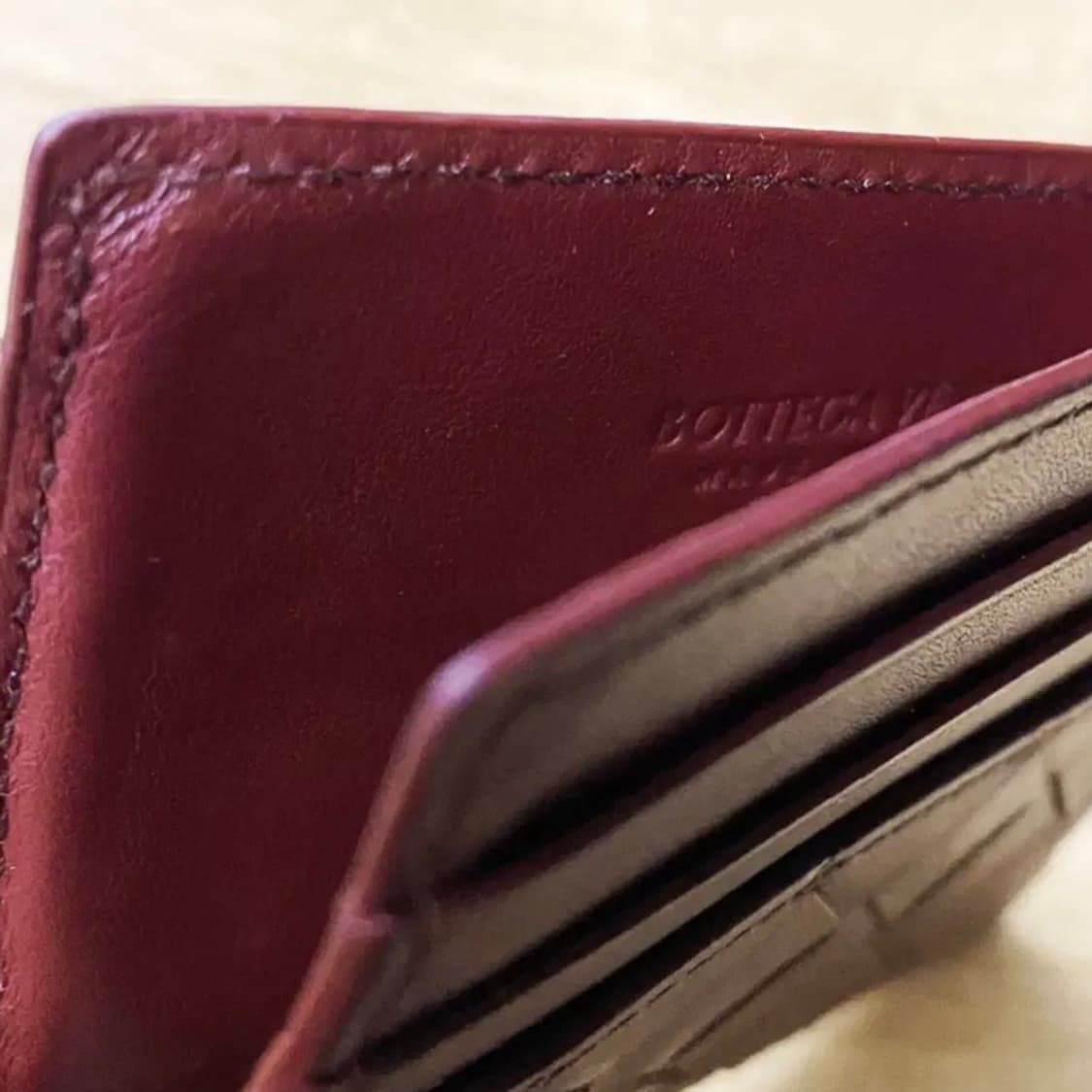 [정품] 보테가베네타 인트레치아토 버건디컬러 카프스킨 인홀더 카드지갑 상품이미지6
