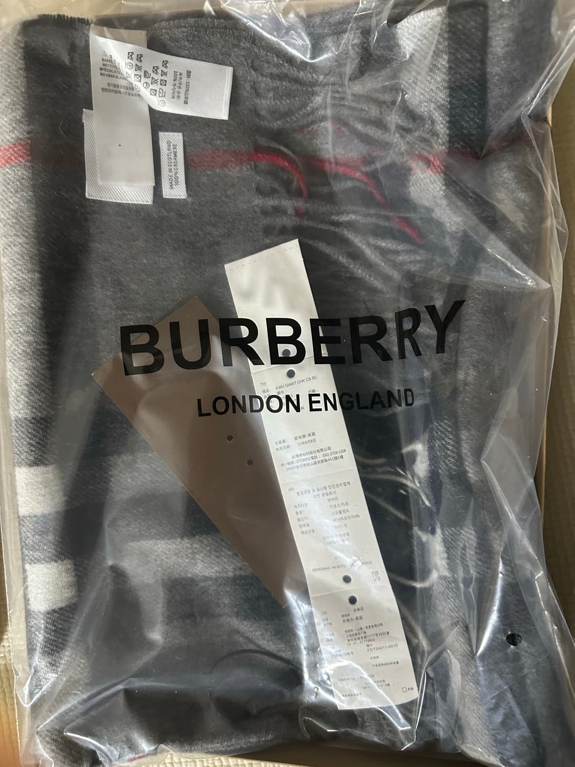 버버리 블랙 캐시미어 머플러 남여공용 상품이미지6