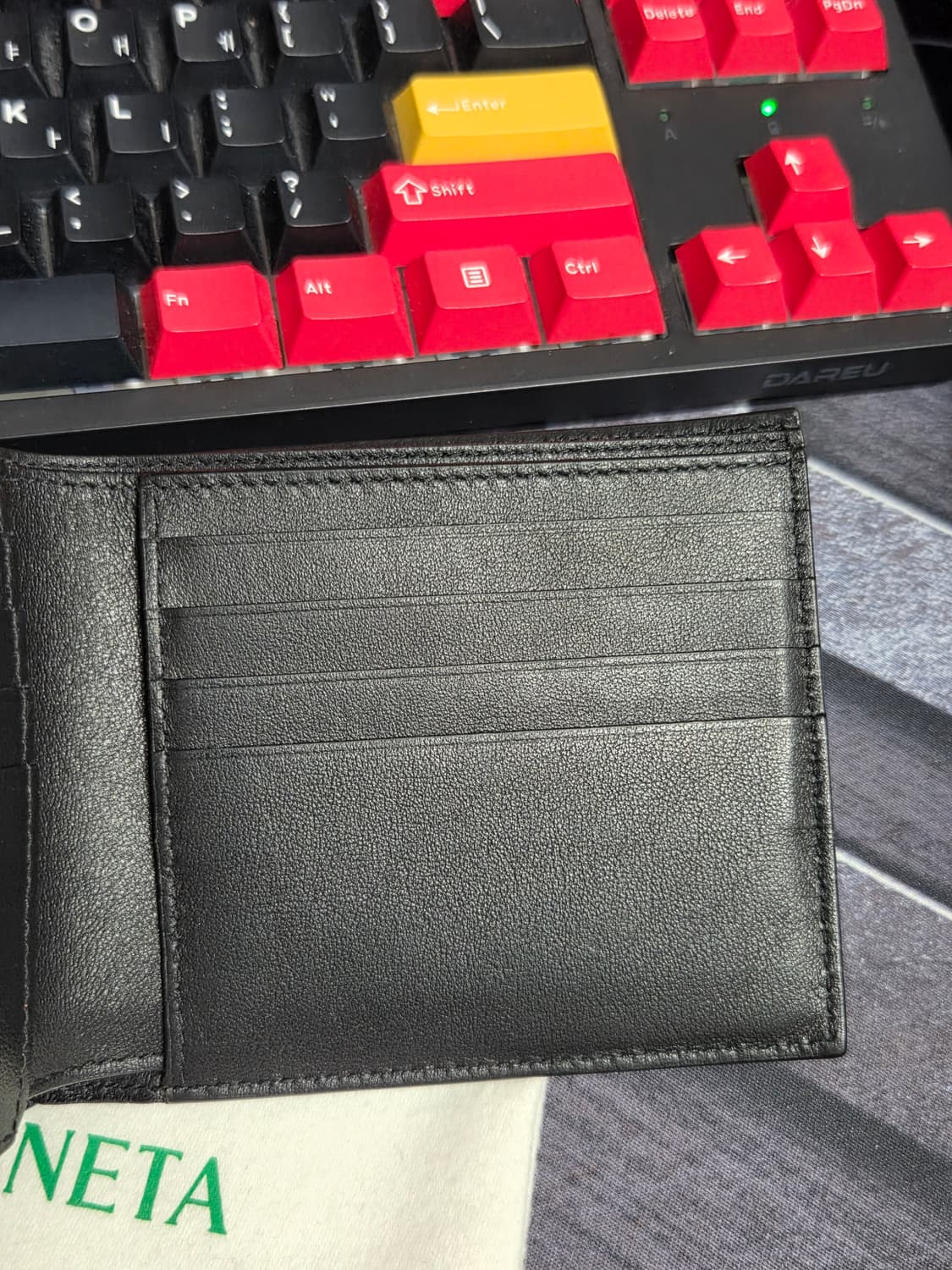 보테가베네타 인트레치아토 반지갑 상품이미지8