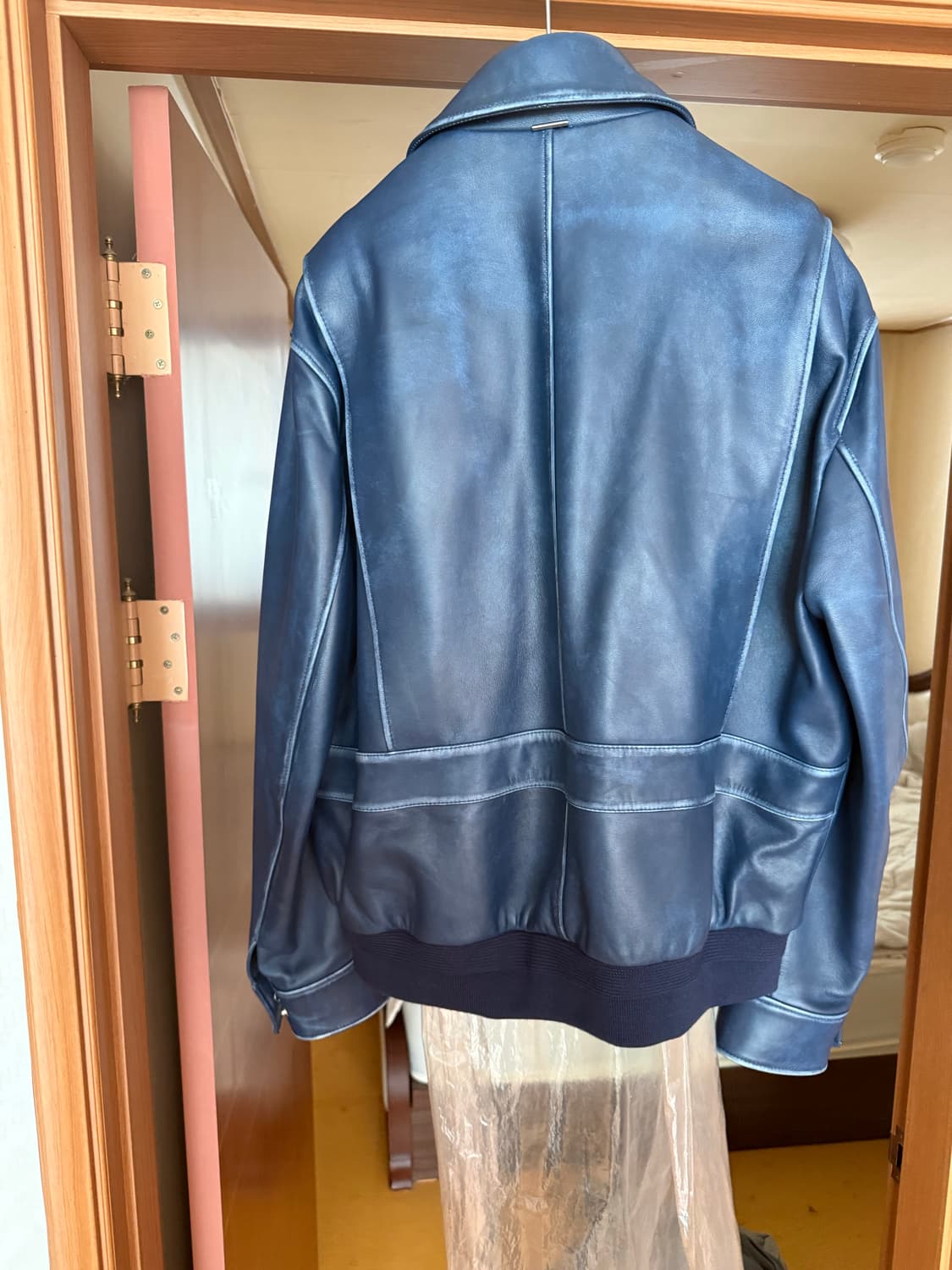 시스템옴므 파리컬렉션 블루 레더자켓 민트급 판매합니다 상품이미지2