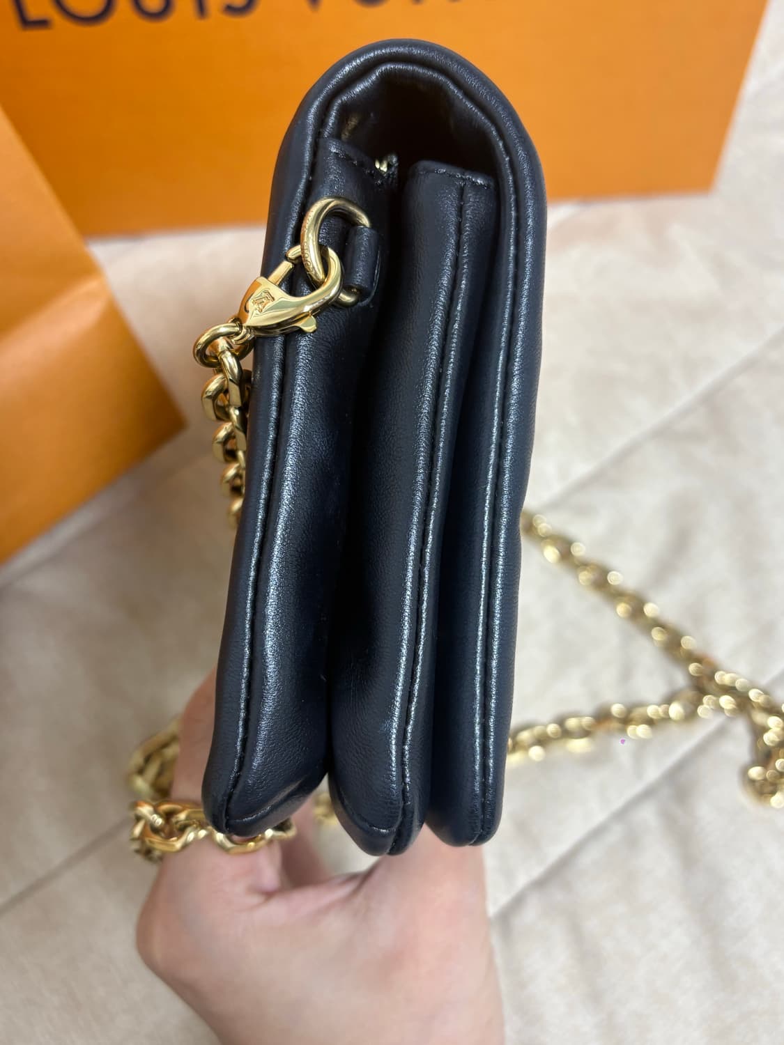 루이비통 포쉐트 쿠상 체인백 상품이미지3