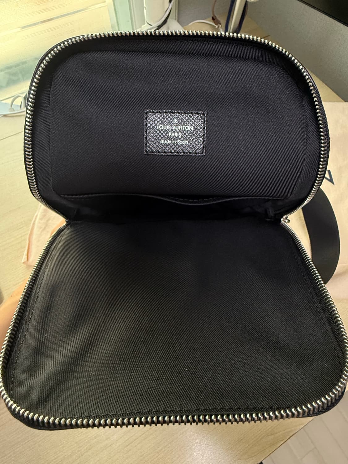 루이비통 애비뉴 슬링백 상품이미지7