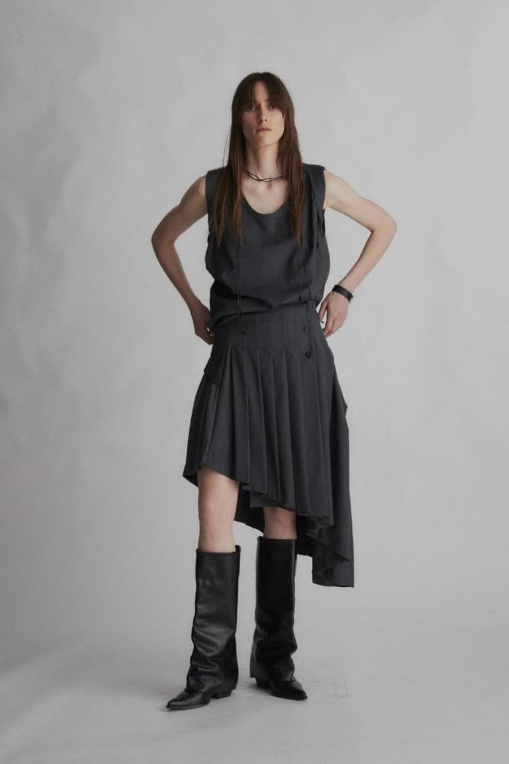 JUNE UNBALANCED PLEATED SKIRT black / S 상품이미지1