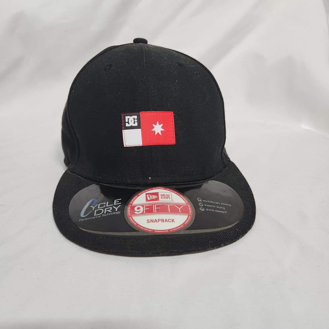 H513 뉴에라 X DC 스냅백 모자 상품이미지1