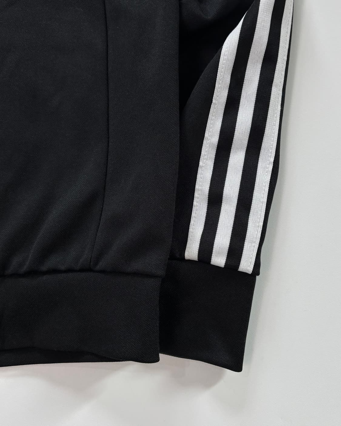 Adidas 아디다스 블랙컬러 유로파 트랙탑 상품이미지5