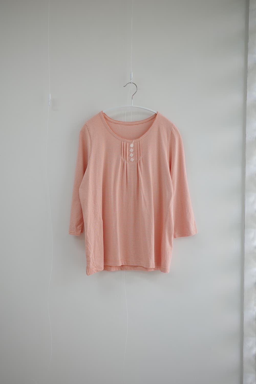 Coral square button stripped t-shirt 상품이미지1