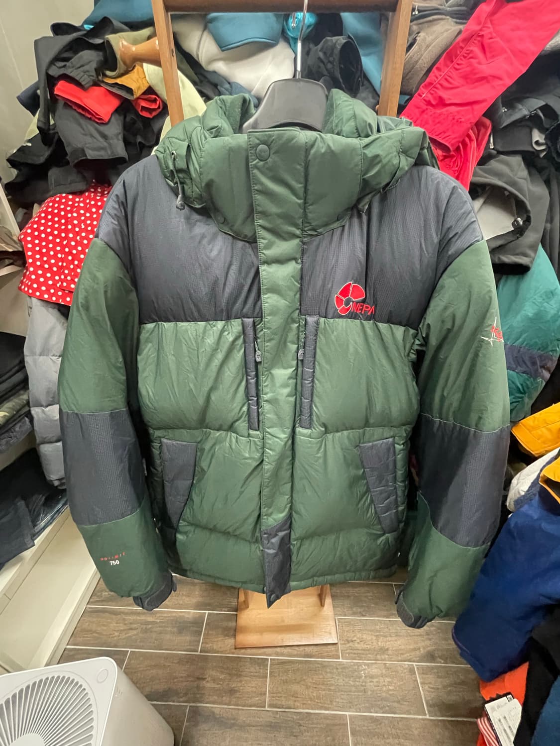 네파 패딩 점퍼 그린/블랙 750필파워 대장급  상품이미지1