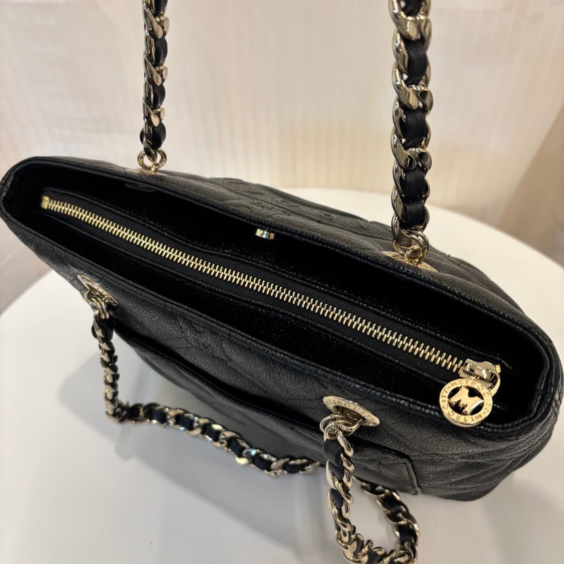 정품 메트로시티 금장 퀄팅 숄더백     상품이미지8