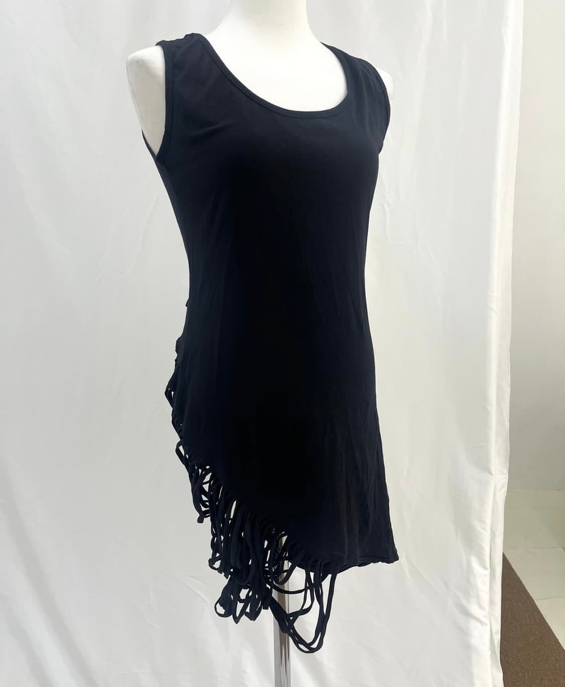 Fringe point sleeveless ops 상품이미지1
