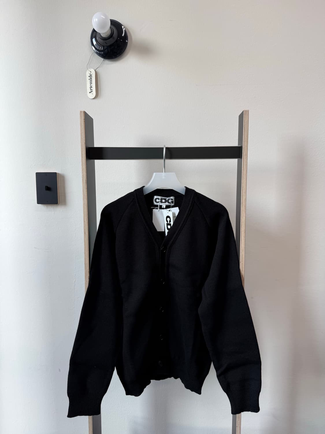 꼼데가르송 CDG 백 로고 가디건 블랙  상품이미지3