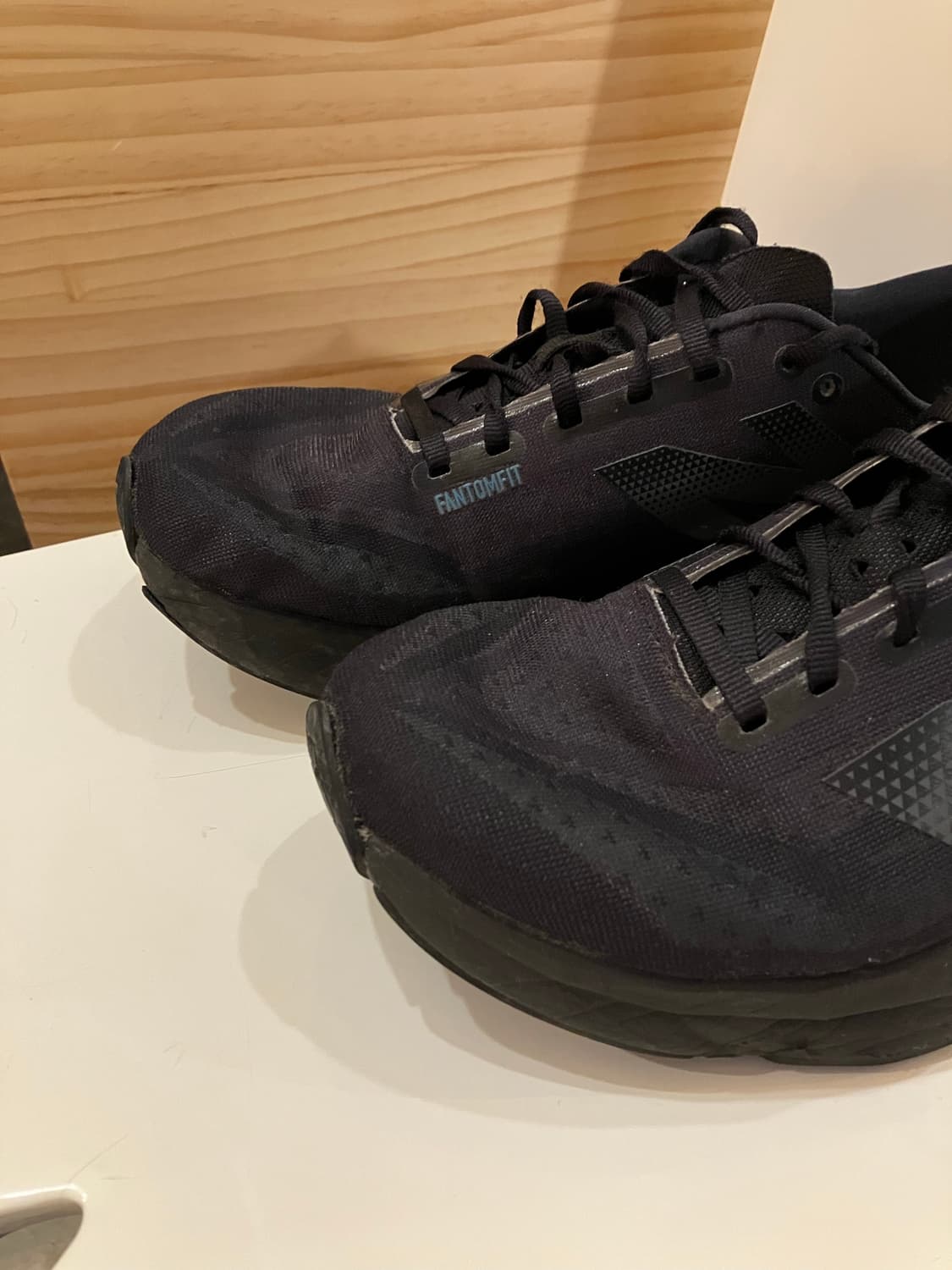 뉴발란스 러닝화 퓨어셀 레벨 v4 블랙 그래픽 상품이미지5