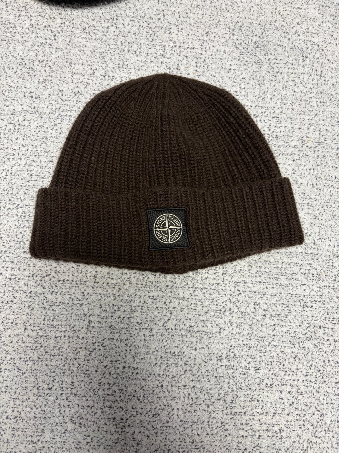 스톤아일랜드 다크브라운 울 비니 상품이미지1