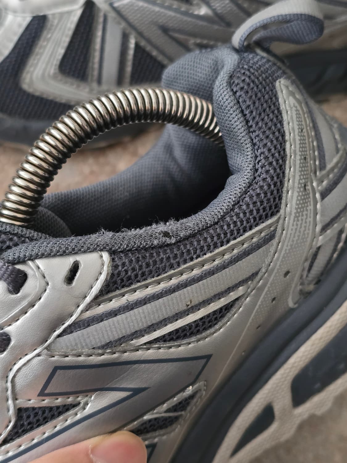 (230)뉴발란스 410 v5 블랙 실버 상품이미지6