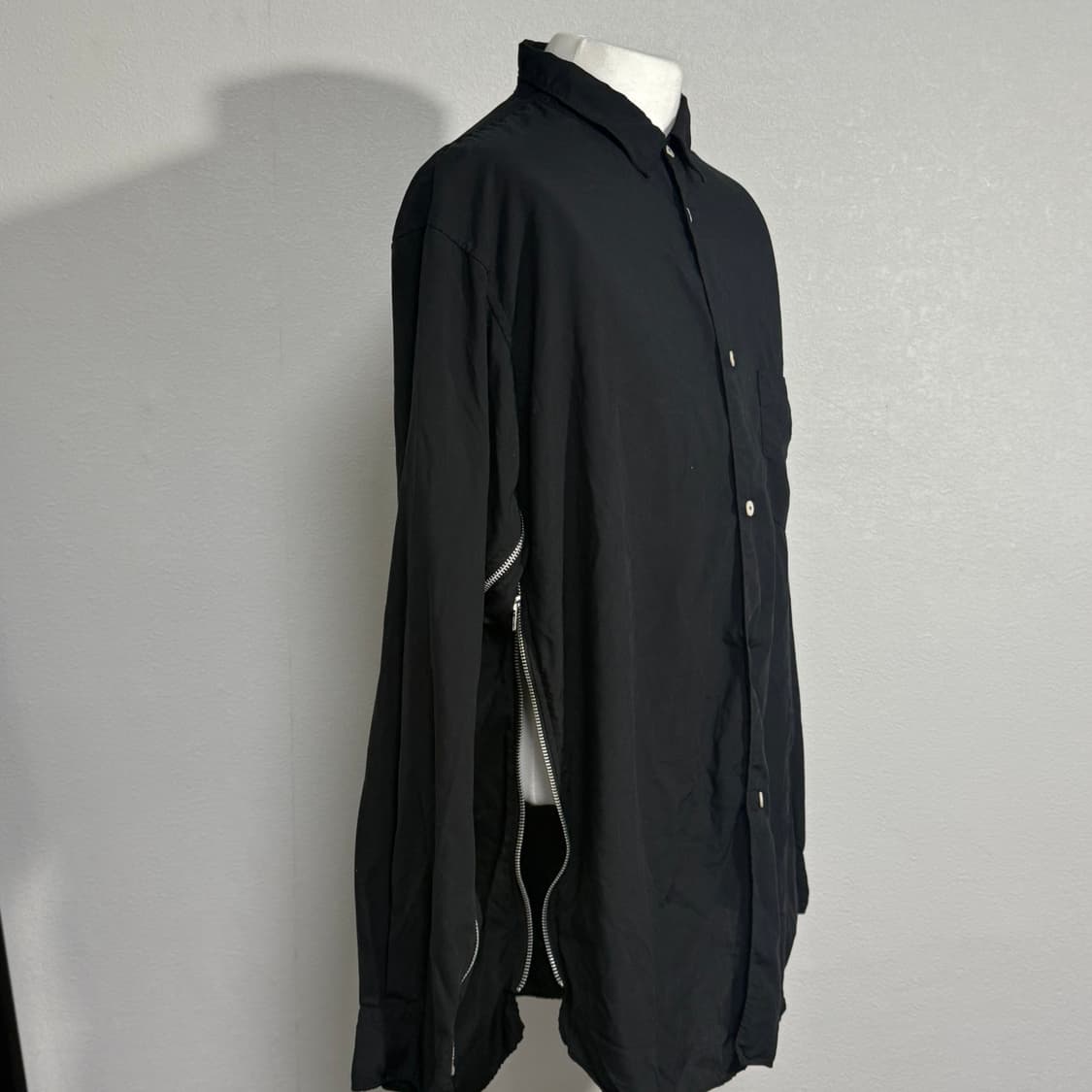 23aw 꼼데가르송 셔츠 사이드 지퍼 셔츠 xl 상품이미지2