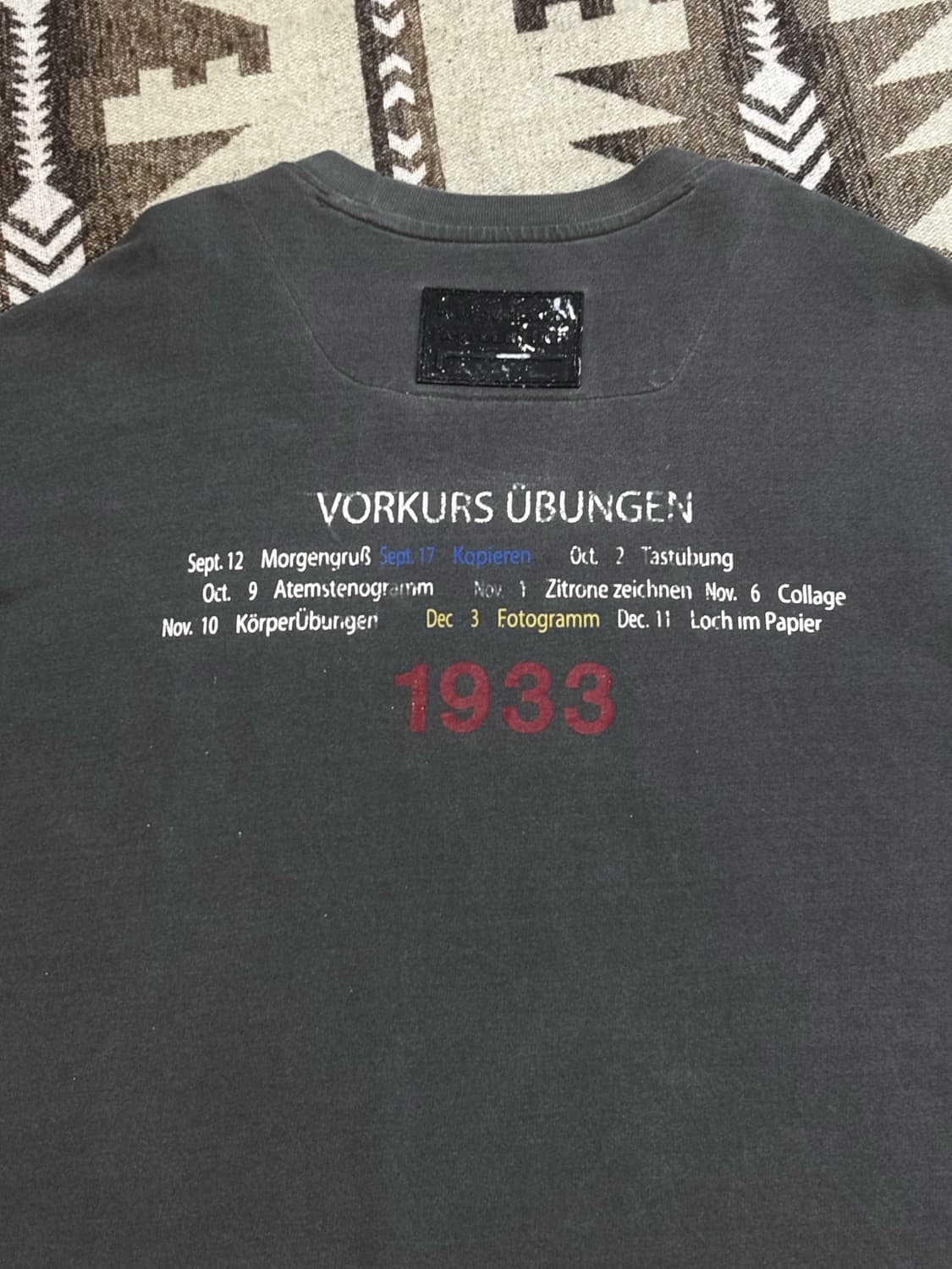 솔리드 옴므 피그먼트 백프린트 오버핏 롱슬리브   상품이미지5