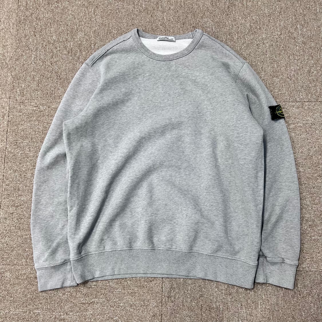  스톤아일랜드 맨투맨 상품이미지2