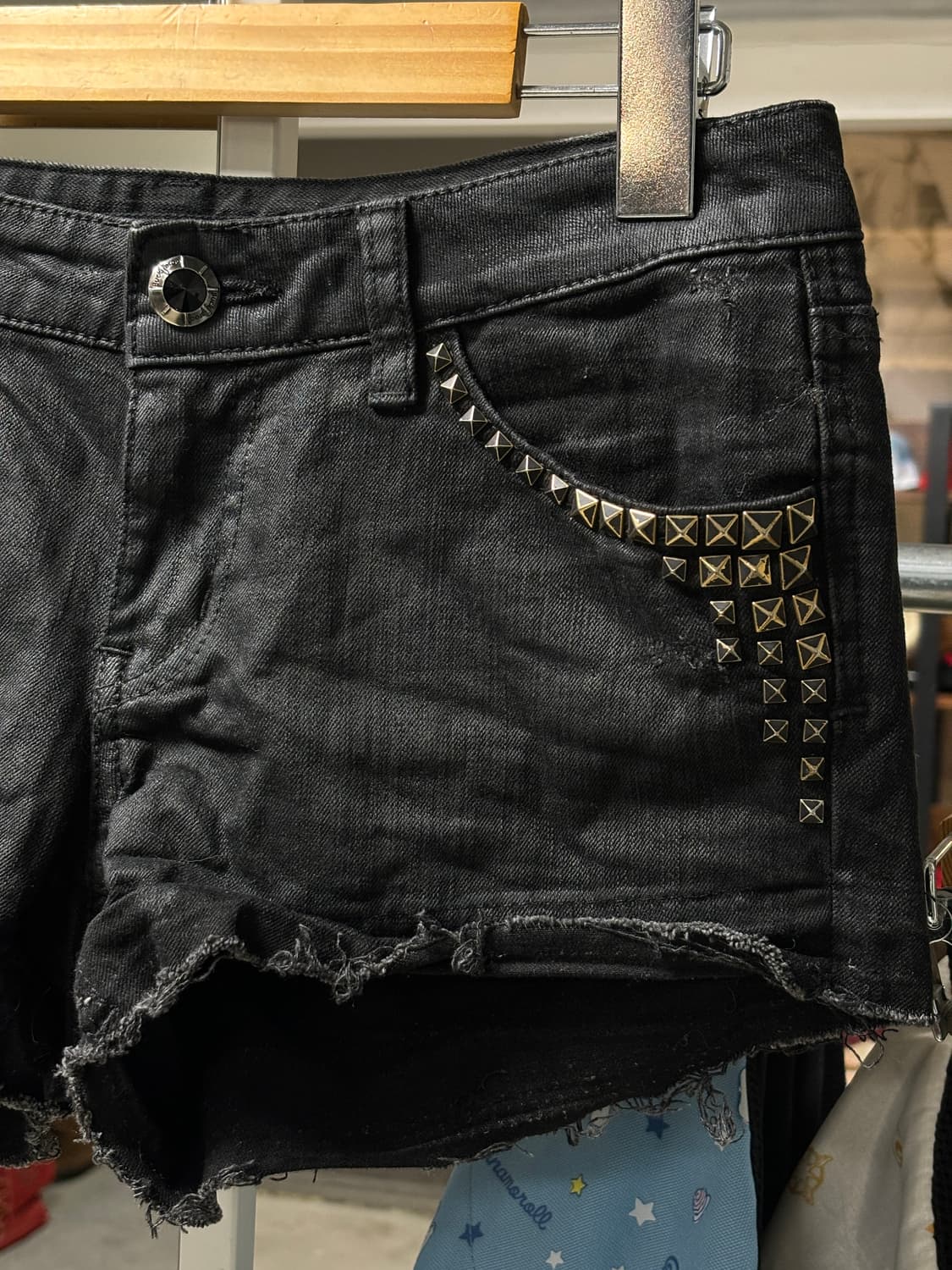 버커루 스터드 데님 쇼츠 상품이미지2