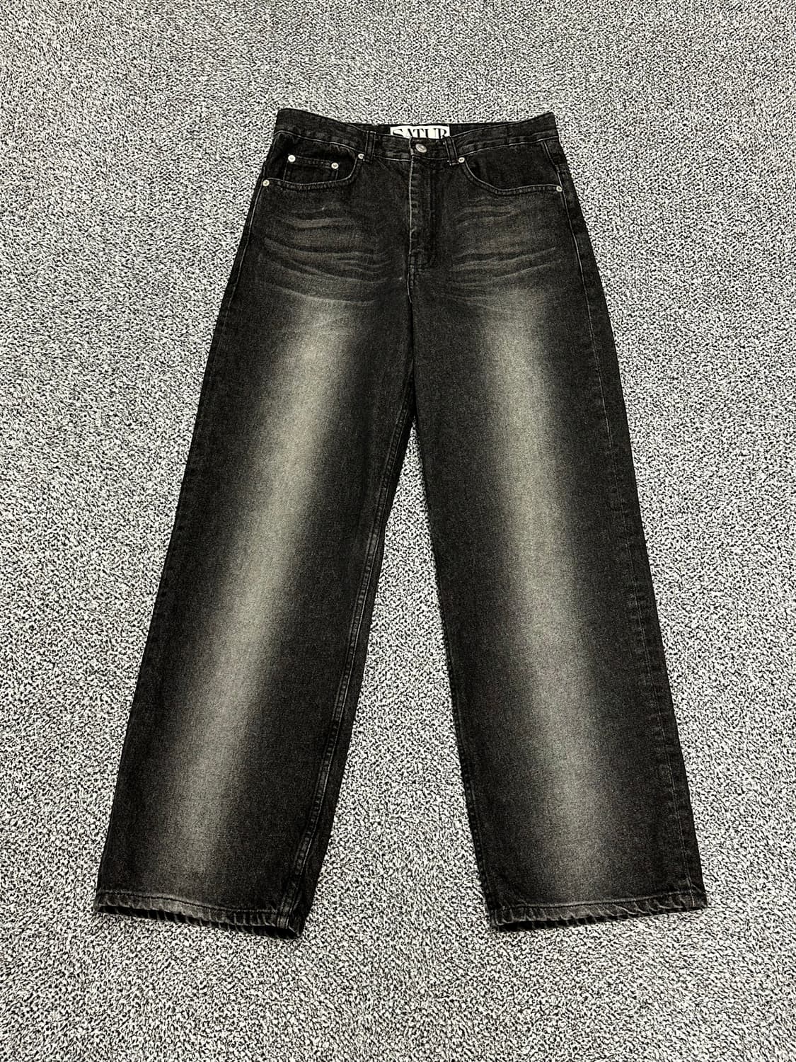 [ 세터 ] / 남성30 / 23년식 흑청 데님 바지 상품이미지1