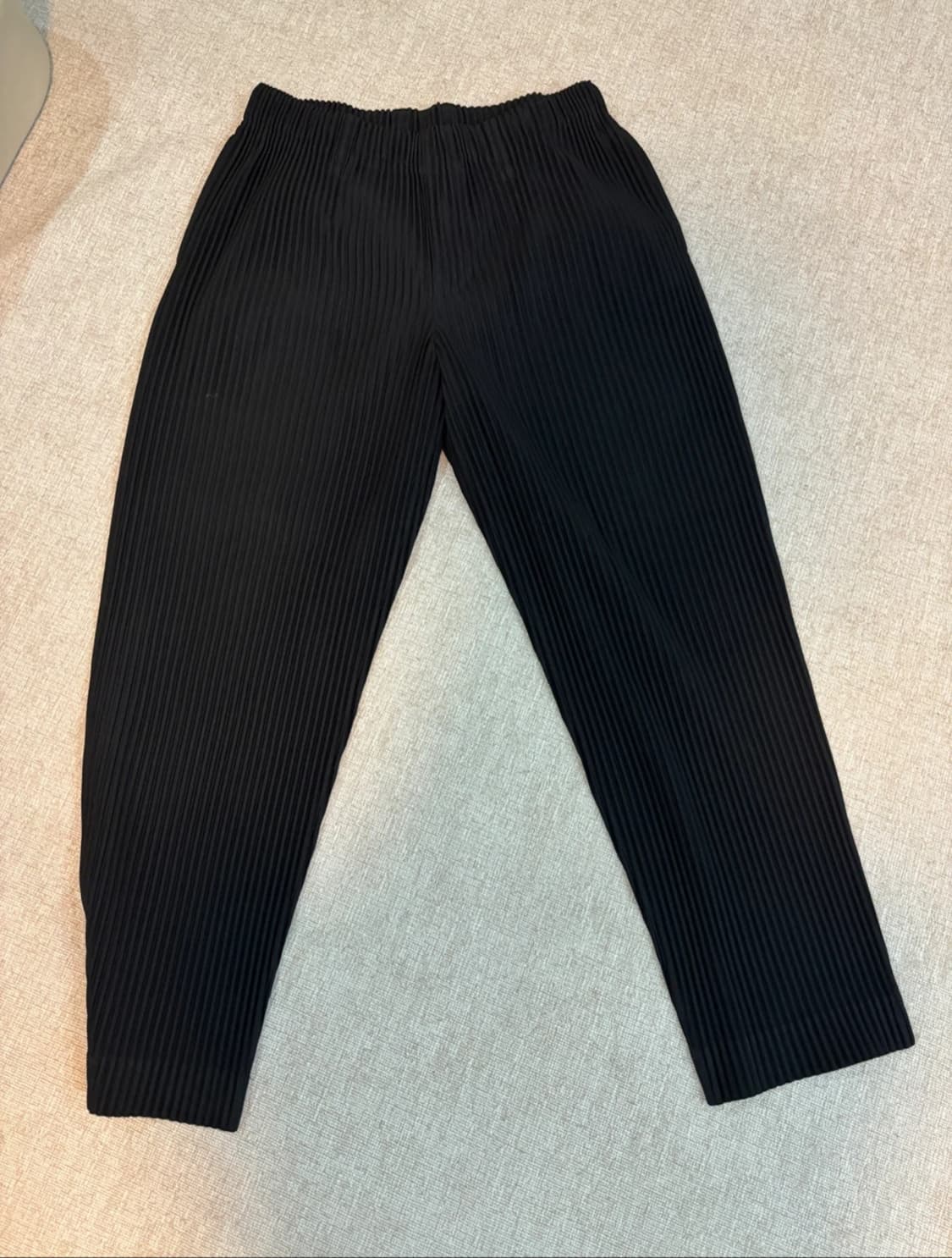 옴므플리세 23FW 테이퍼드 팬츠 2사이즈 상품이미지1