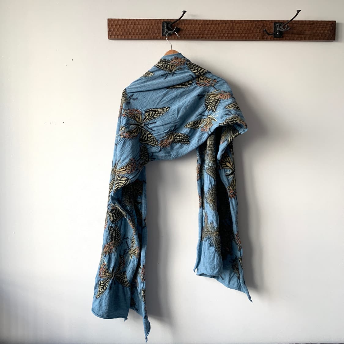 24fw 축융 울 나비 HAPPY 머플러 상품이미지2