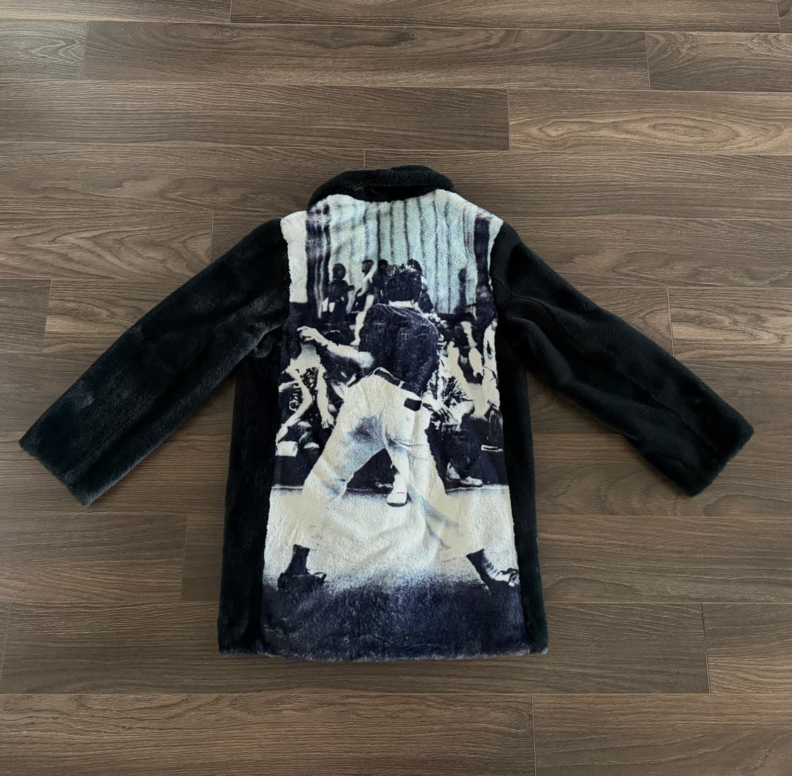 메종키츠네 블랙 퍼 코트 상품이미지2