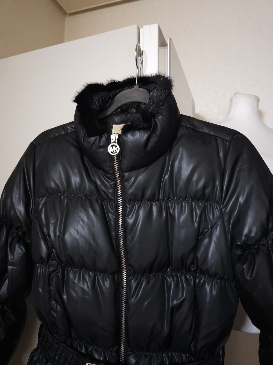 마이클코어스 밍크트리밍 다운패딩 상품이미지2