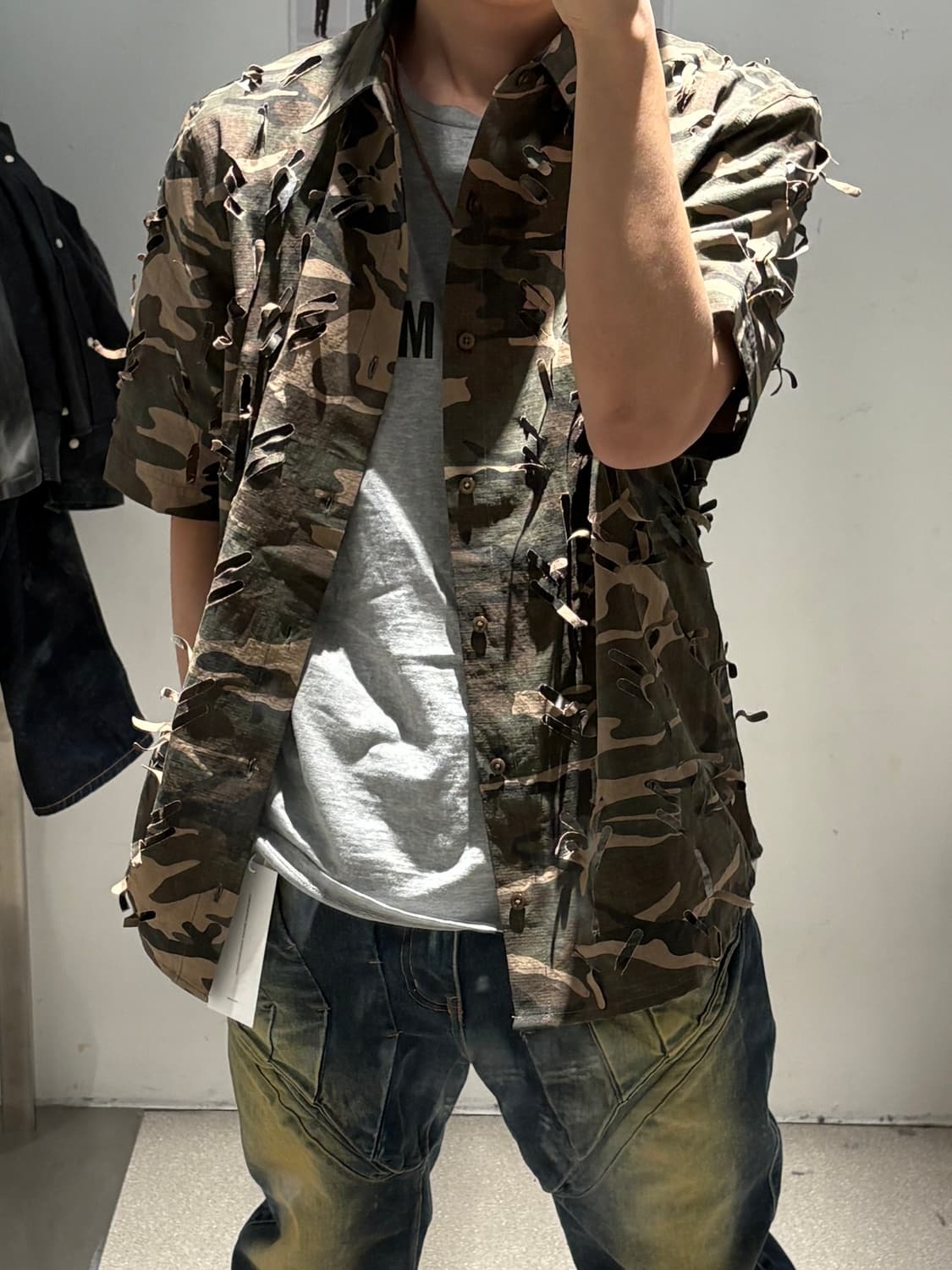 준태킴 카모 레이저 커팅 반팔 셔츠 상품이미지1