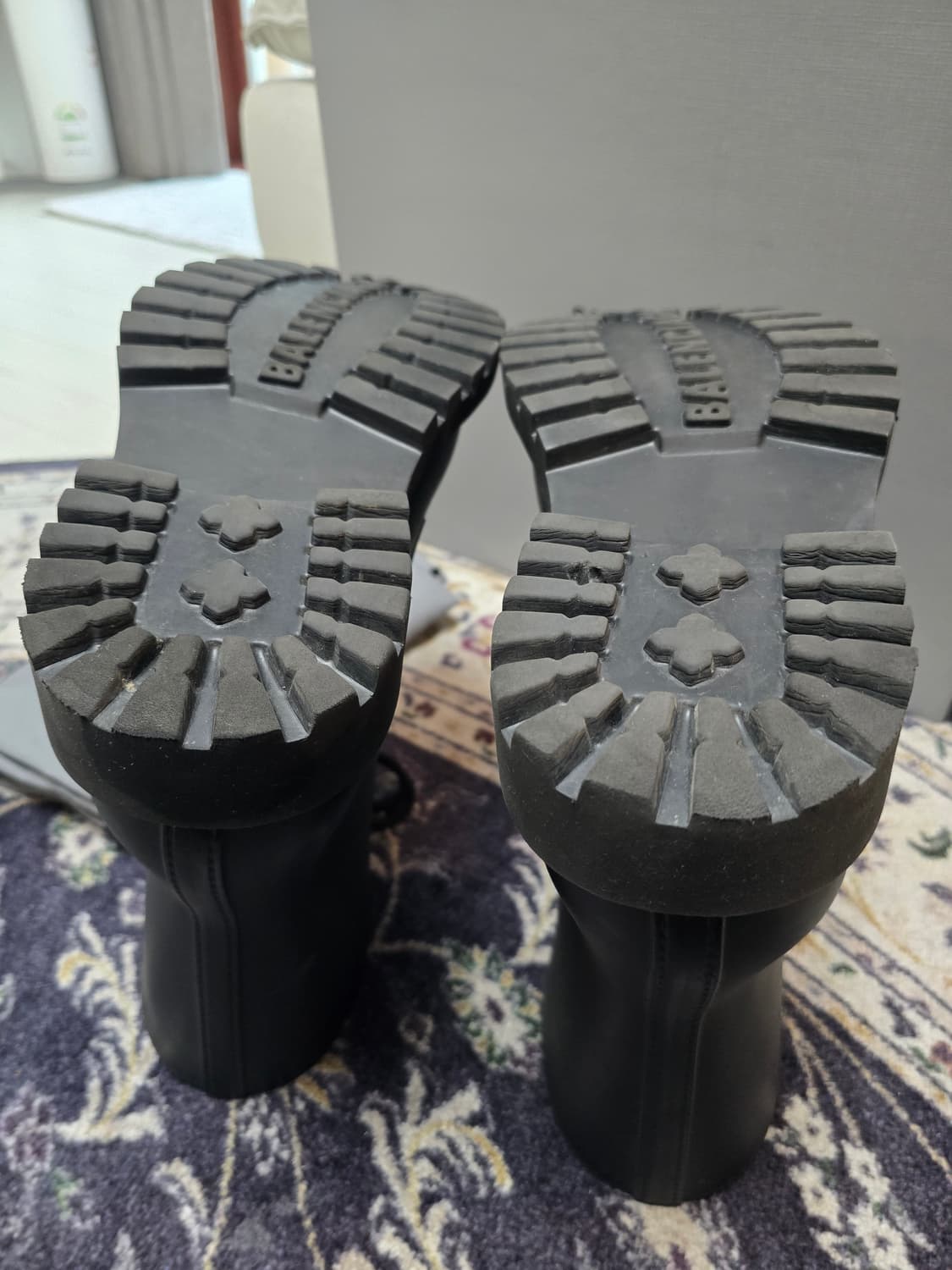 발렌시아가 스테로이드 부츠 42size 상품이미지6