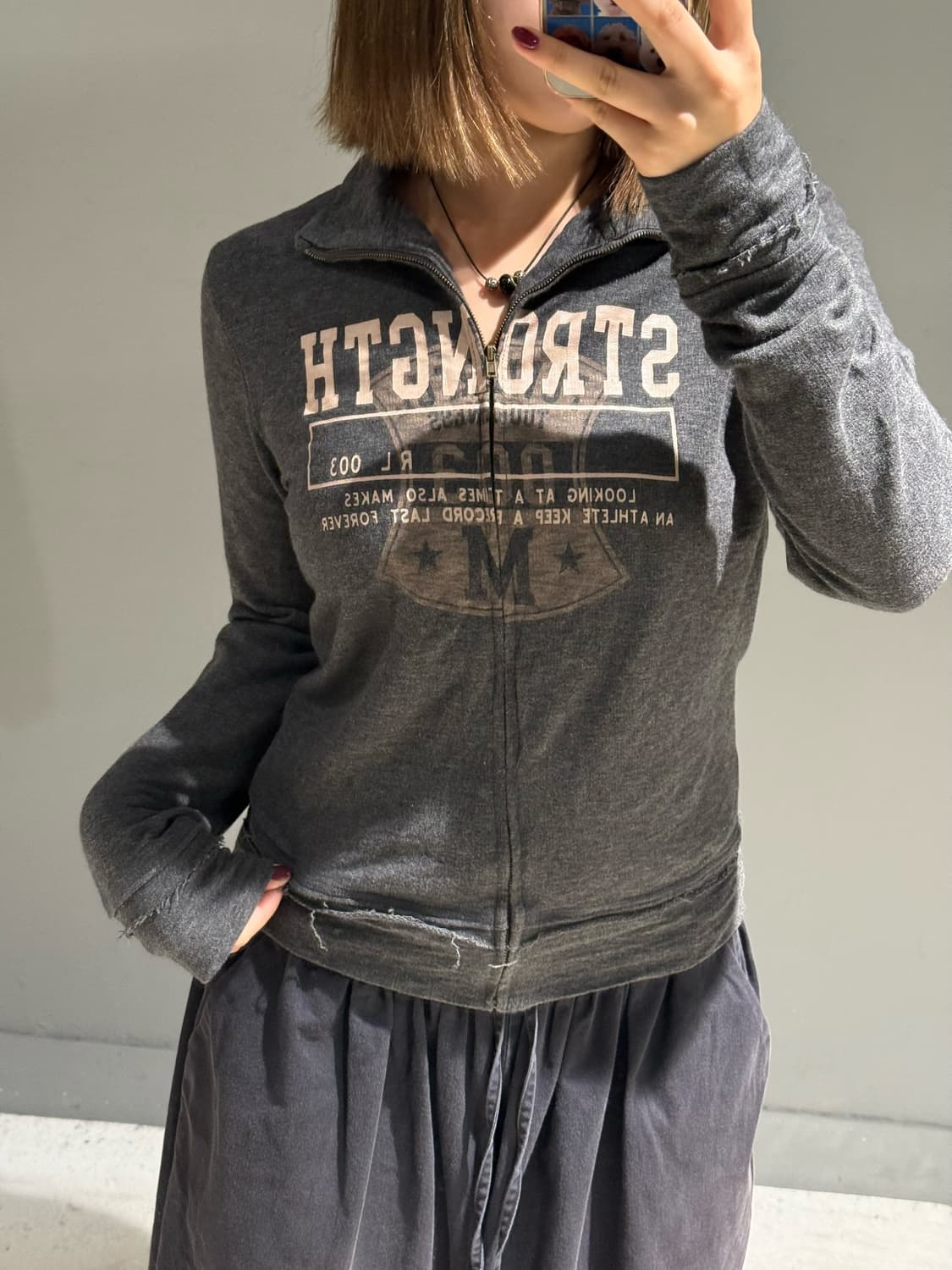 printing detail high-neck zip-up 상품이미지3