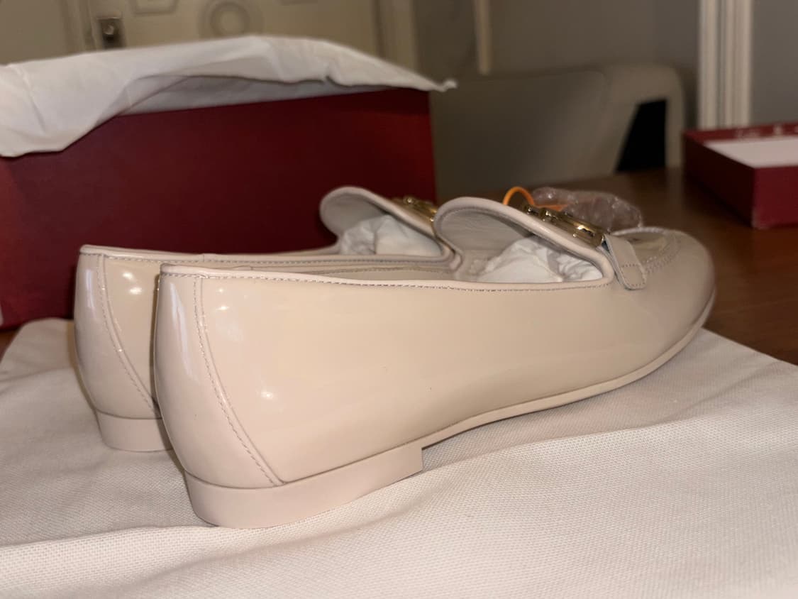 (새상품) 페라가모 간치니 모카신 여성 로퍼 6½  상품이미지8