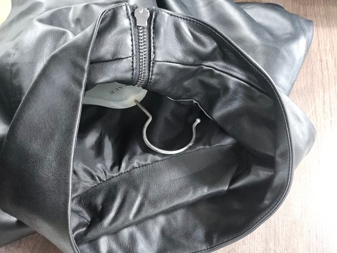 리오벨  블랙 레더 조끼 자켓  66 상품이미지5