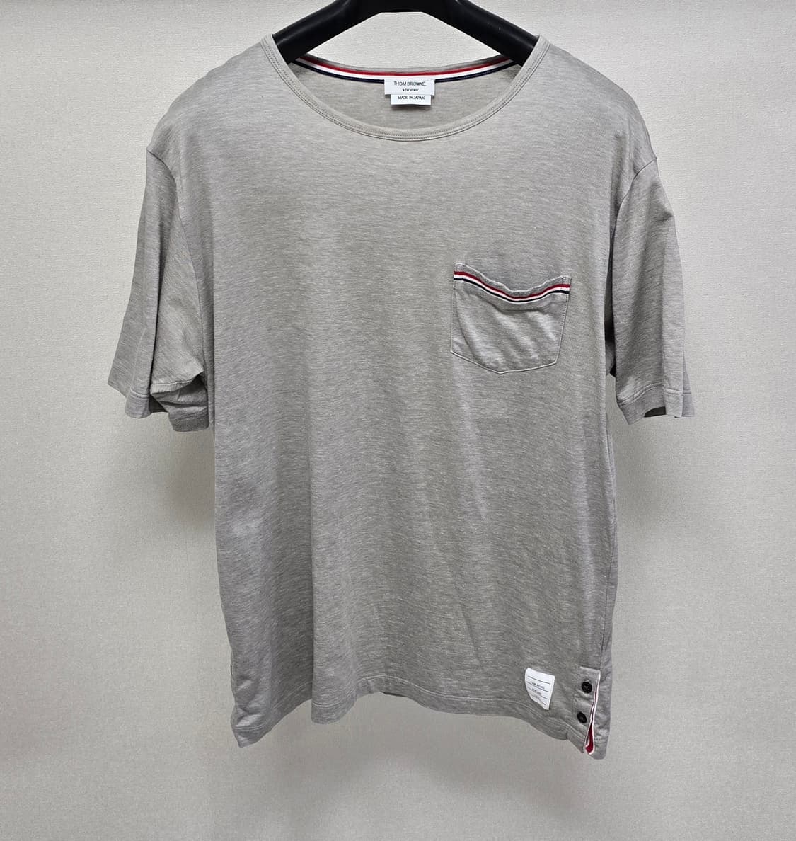 톰브라운 삼선 반팔 티셔츠 2사이즈 95 100 판매 상품이미지1