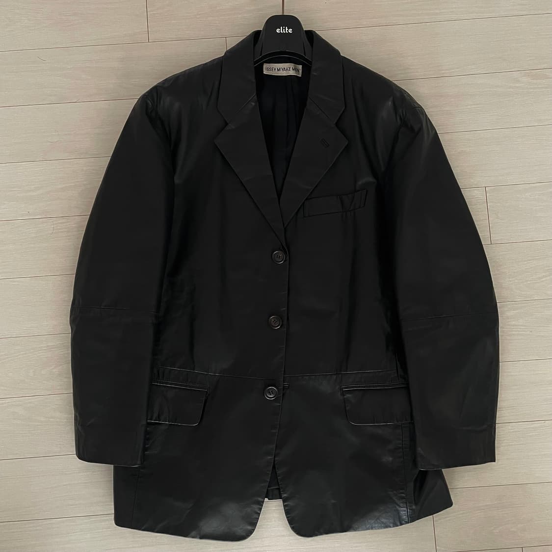 이세이미야케 맨 레더 블레이저 상품이미지1