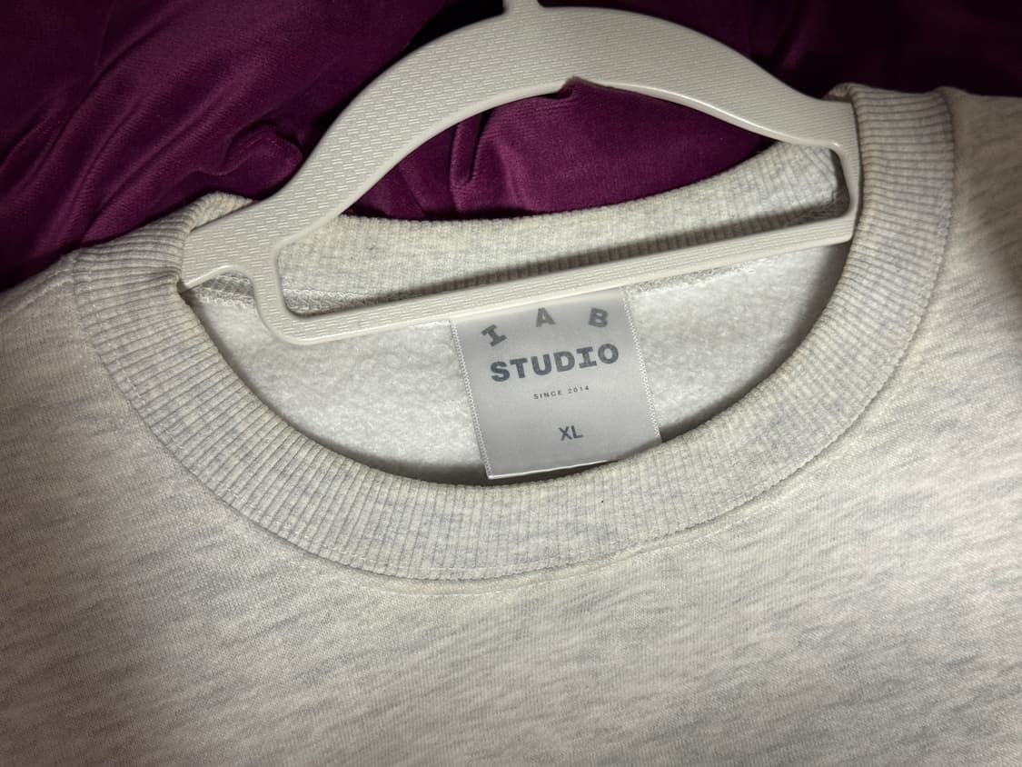 아이앱 스튜디오 라이트그레이 맨투맨 XL 상품이미지3