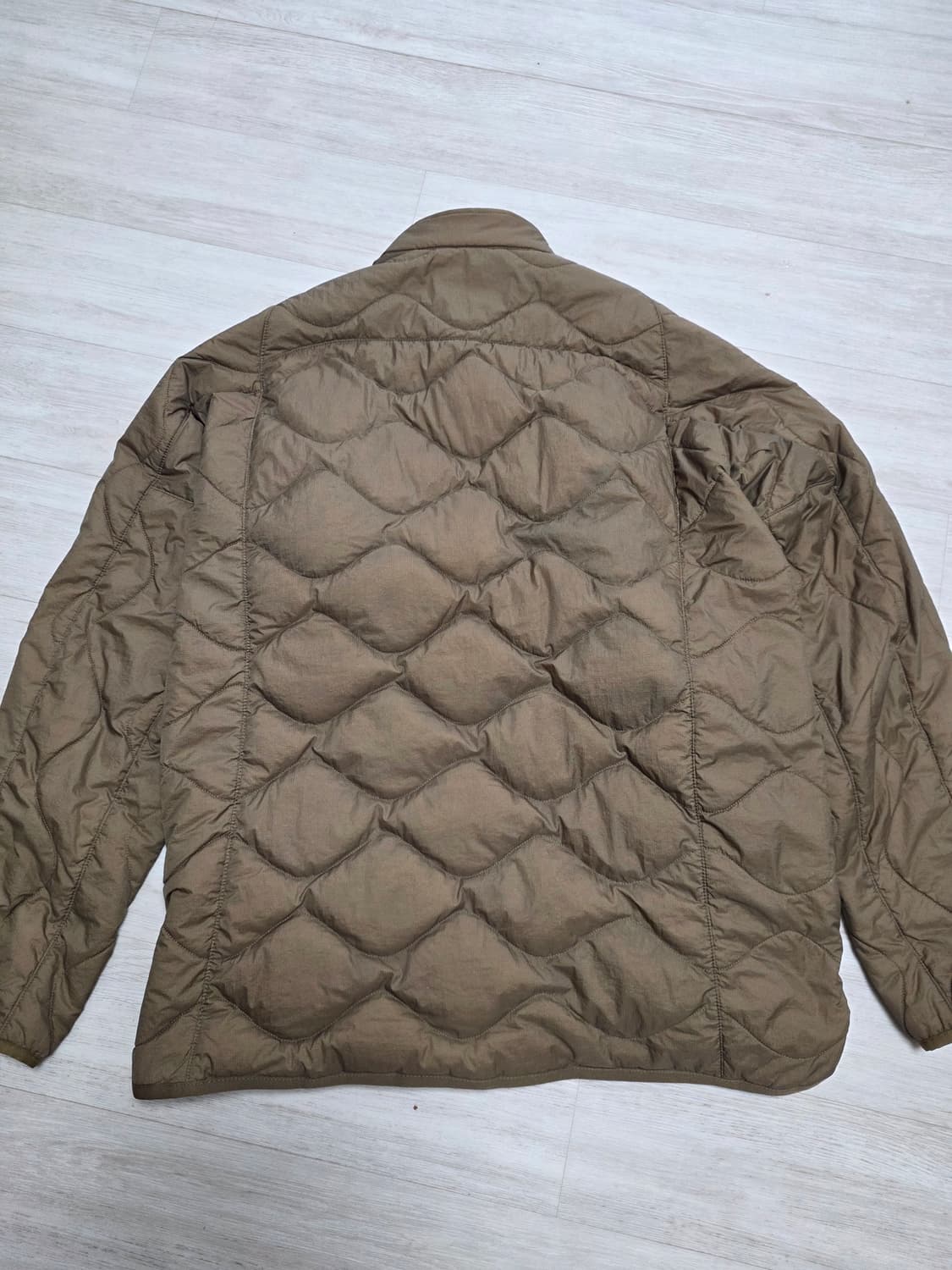 [L] 유니클로 x White Mountaineering 하이브리드 다운 상품이미지4