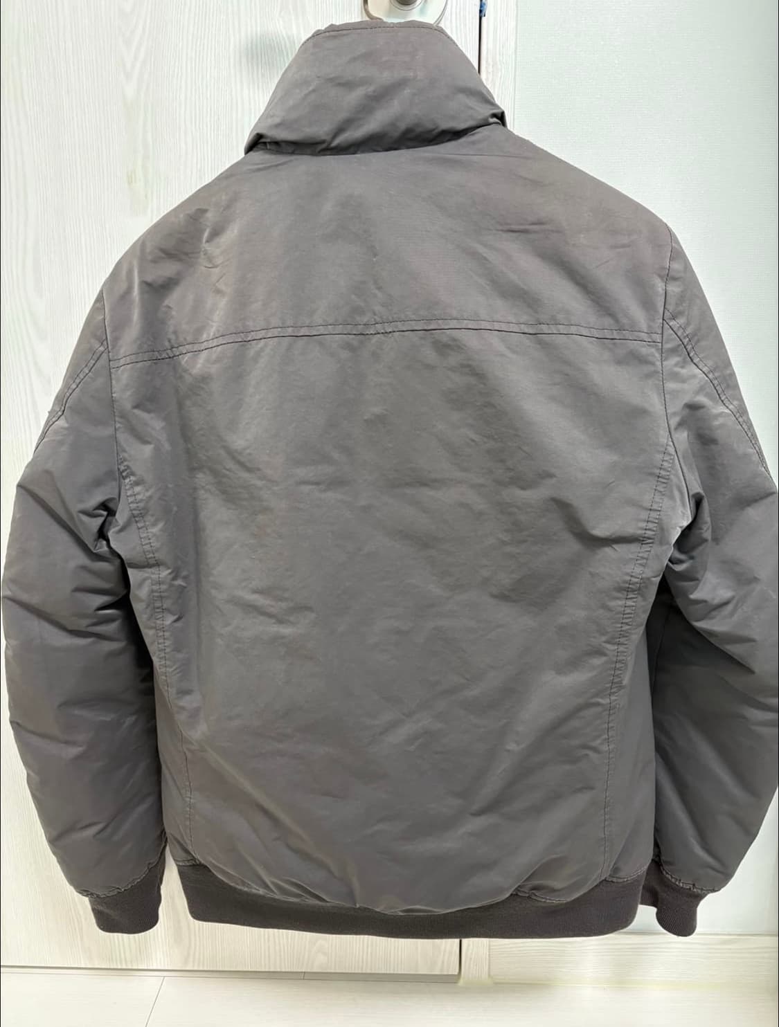 CP 컴퍼니 봄버 패딩 자켓 (착샷있음) 상품이미지3