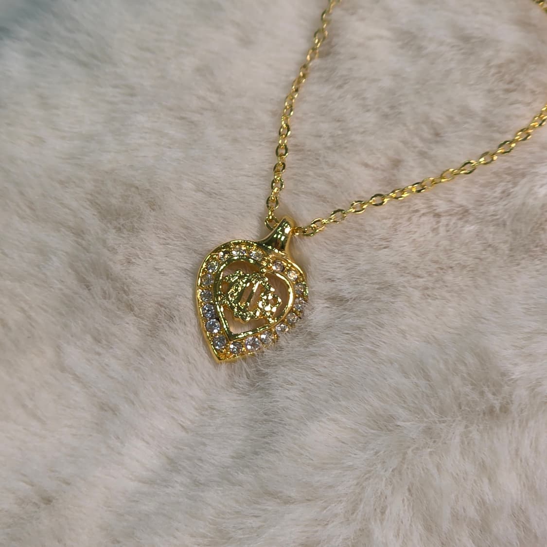 크리스찬 디올 라인스톤 하트 CD 로고 목걸이 상품이미지1